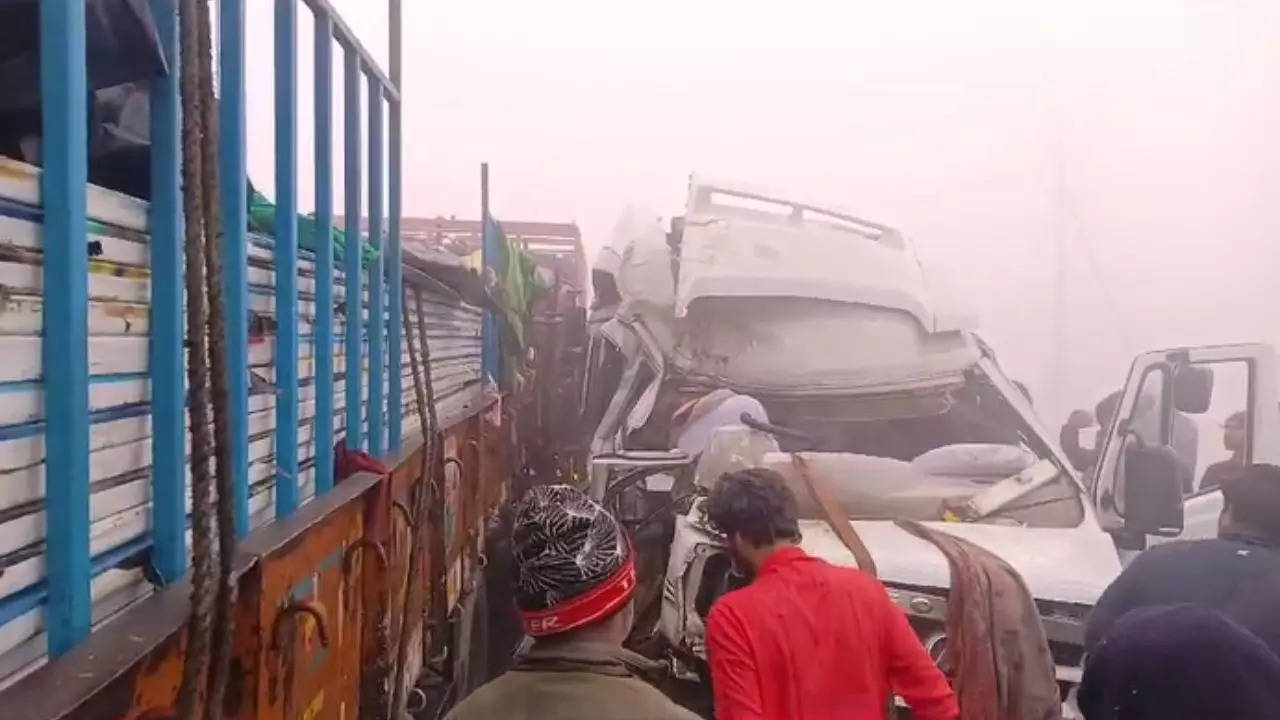 Jhansi Kanpur highway accident