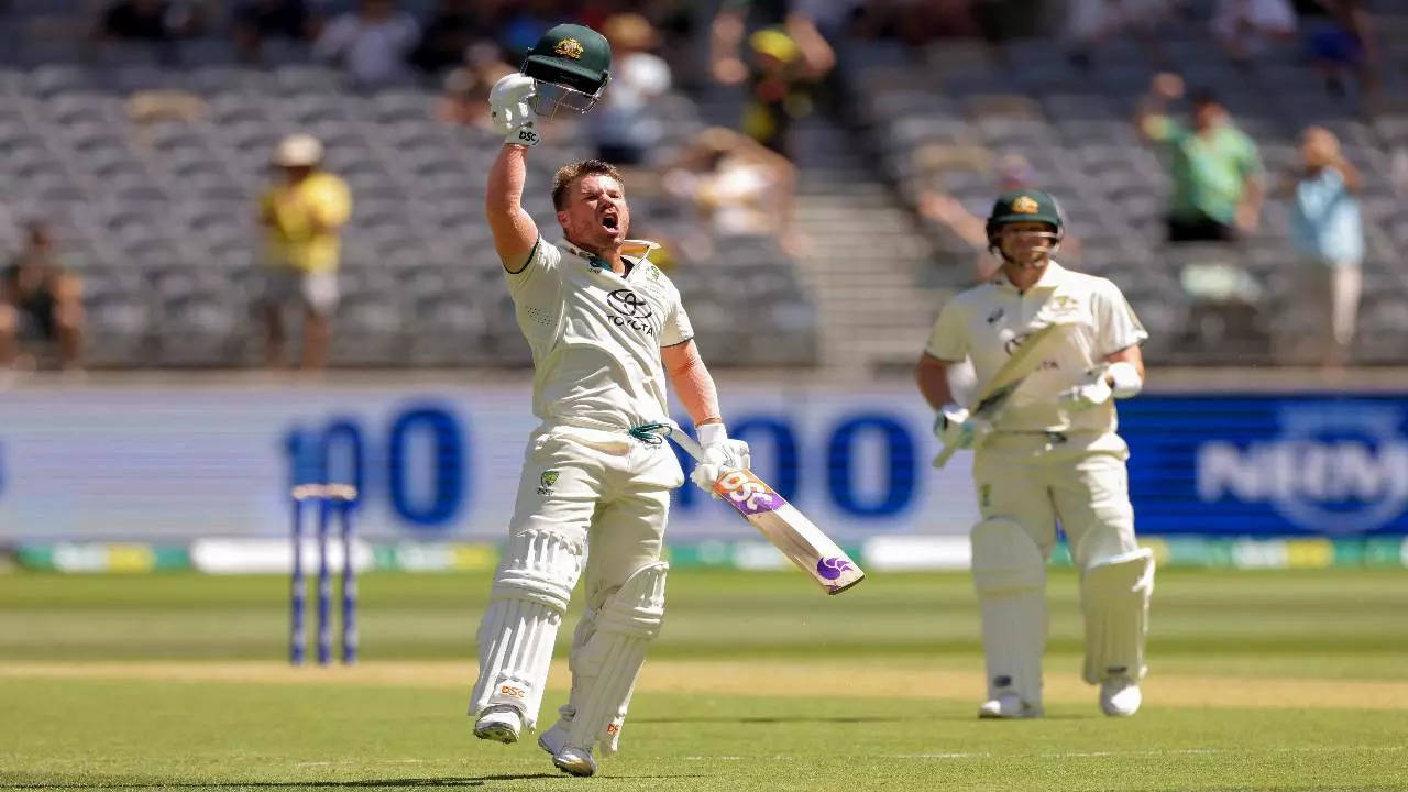 AUS vs PAK 1st Test Live Score