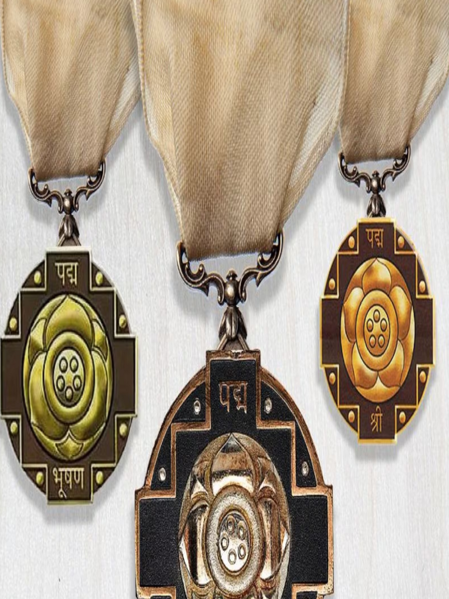 Who makes awards like Bharat Ratna and Padmashree and which metal is