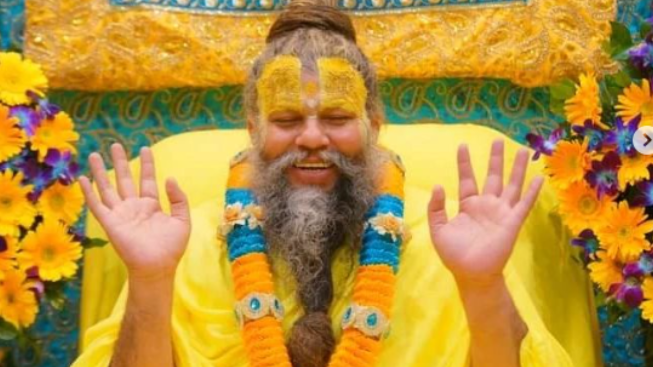 ​who is premanand maharaj, vrindavan premanand ji ashram, premanand ji and bhakts list, premanand ji maharaj virat kohali, premanand ji maharaj mohan bhagwat, premanand ji video, premanand maharaj satsang, premanand ji maharaj news, premanand ji