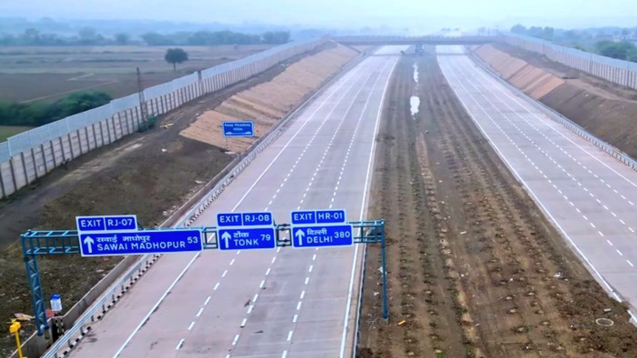 ​Delhi Mumbai Expressway, Delhi Mumbai Expressway Project, Delhi Mumbai Expressway Features, Delhi Mumbai Expressway Route, Delhi to Mumbai Distance, Delhi Expressway, Mumbai Expressway, Expressways in India, Expressway Number in India