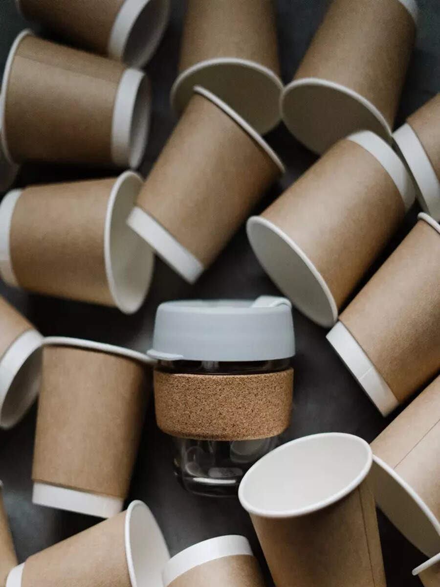 पेपर कपमध्ये चहा पिता? मग गंभीर आजारांना निमंत्रण देता disadvantages