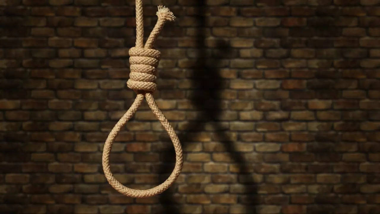 Five Members of a Family Committed Suicide by Hanging in Jalandhar Punjab