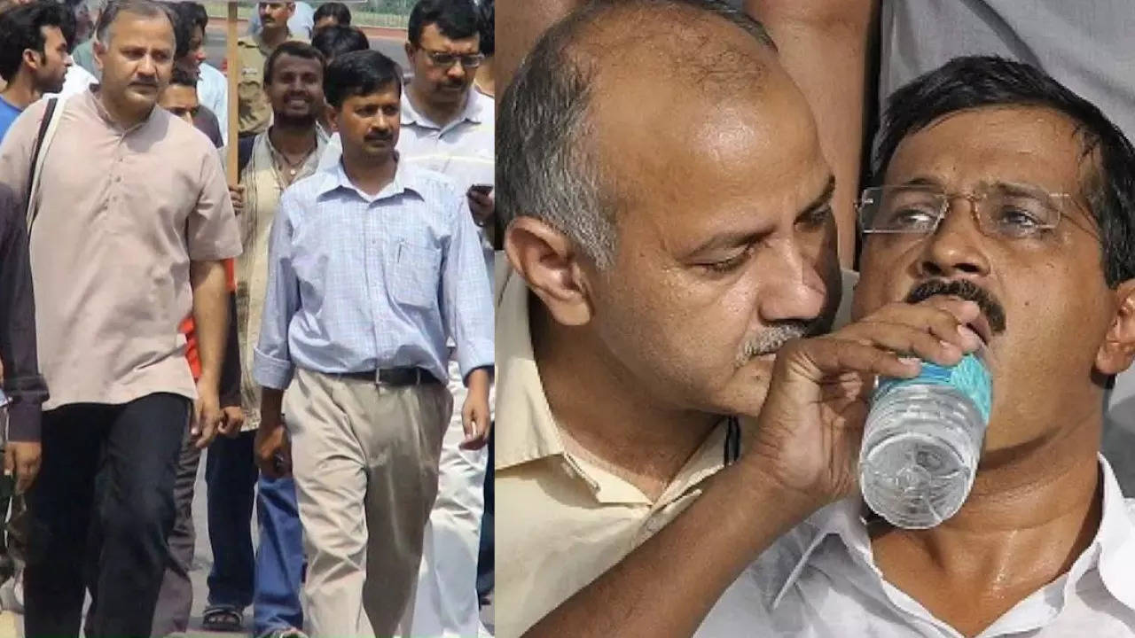 Arvind Kejriwal With Manish Sisodia