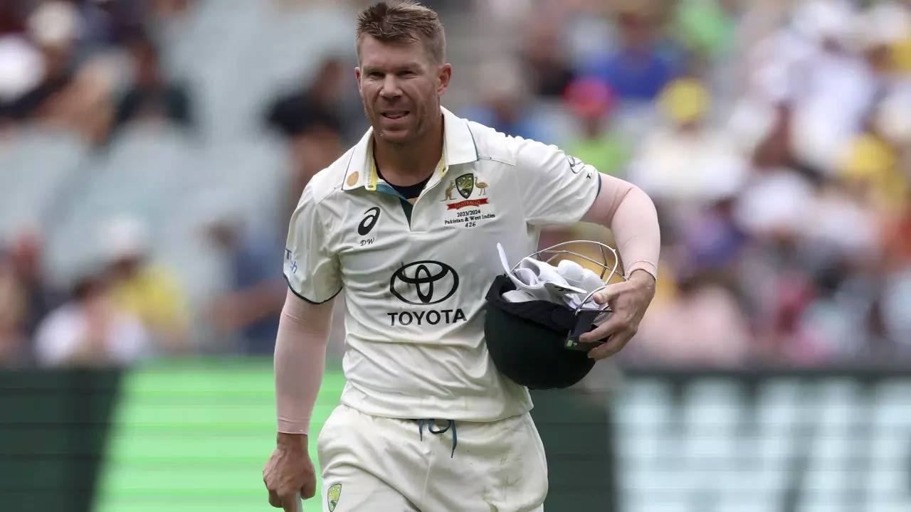 David Warner Finds Back His Lost Baggy Green