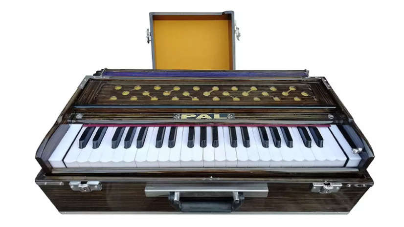 Best Harmoniums: Experience Premium Finishing and Sound