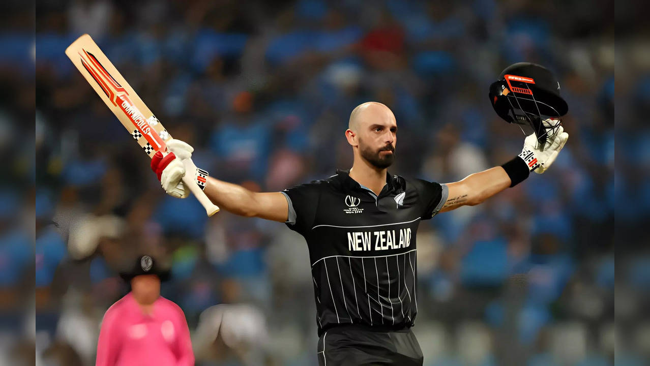 PAK vs NZ 1st T20I, Daryl Mitchell Scores Fifty.