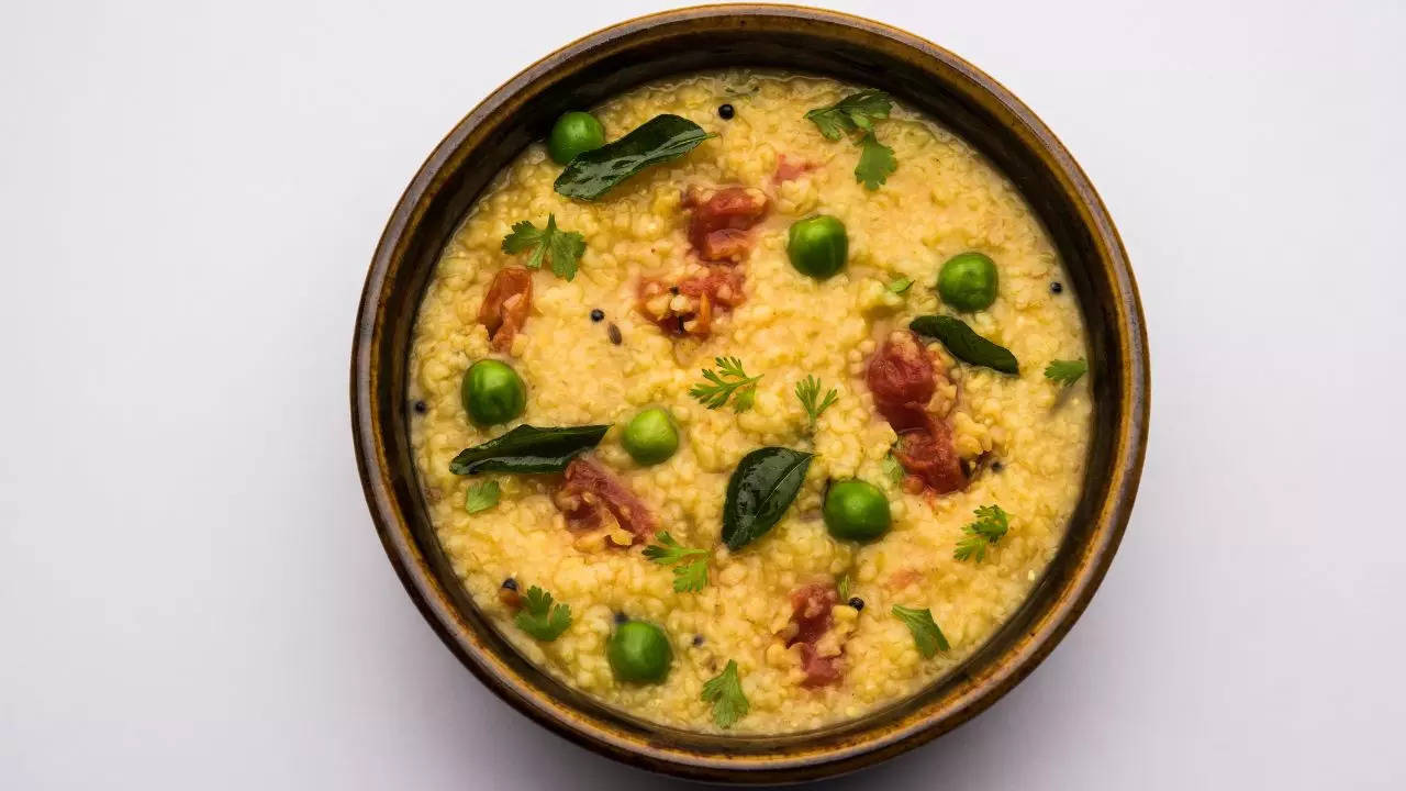 Urad Dal Khichadi Recipe