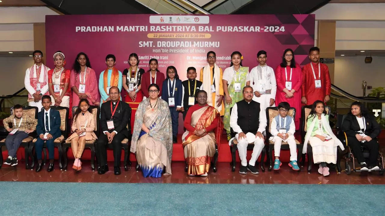 PM Rashtriya Bal Puraskar 2024 President Draupadi Murmu gave Rashtriya