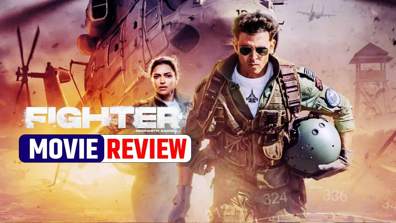 Fighter Movie Review Live Updates: Fighter के इमोशनल सीन्स देख भावुक हुए दर्शक, सेकंड हाफ में इस किरदार की होगी मौत