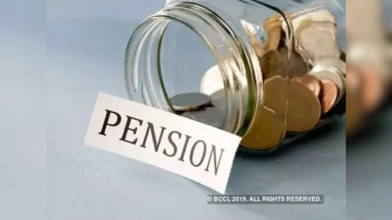 Pension Rules: अब महिला कर्मचारियों अपने बच्चों को बना सकेंगी नॉमिनी, सरकार ने बदले पेंशन के नियम