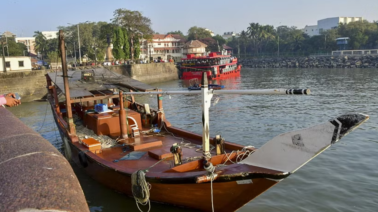 Boat mumbai