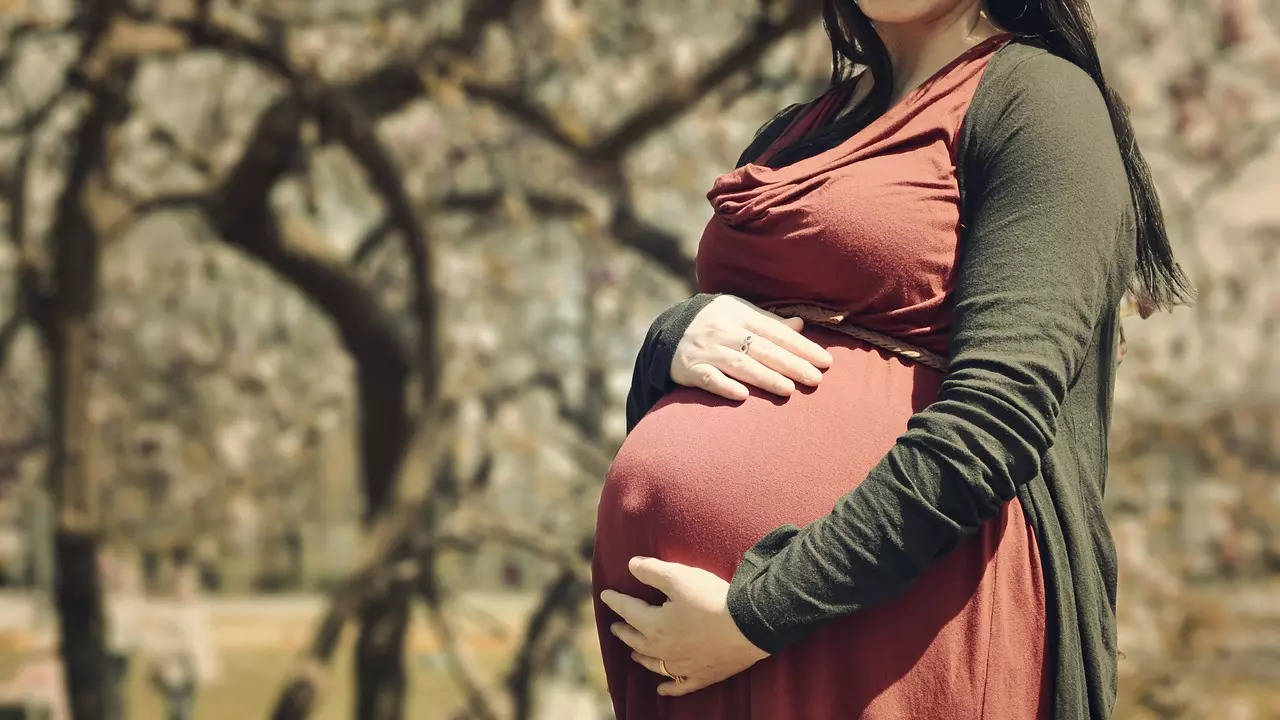 women pregnant in jail