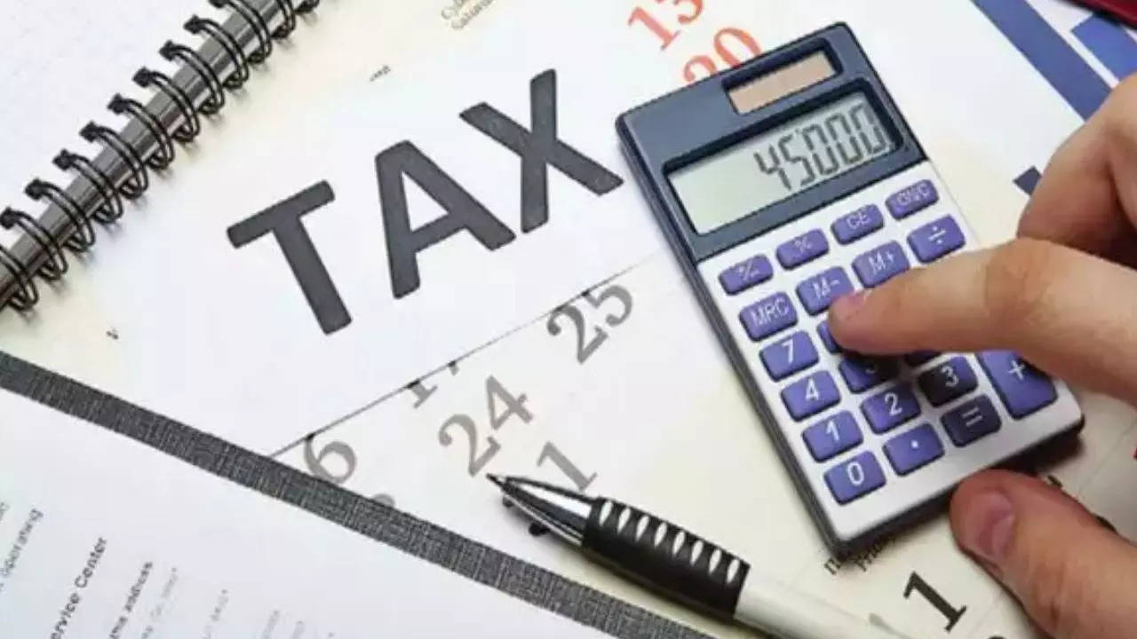 Direct Tax Collections: डायरेक्ट टैक्स कलेक्शन 15.60 लाख करोड़ रुपये हुआ, सालाना आधार पर 20 प्रतिशत बढ़ा