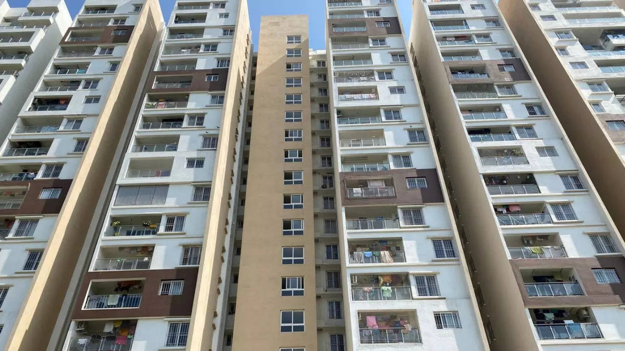 Amrapali Flats