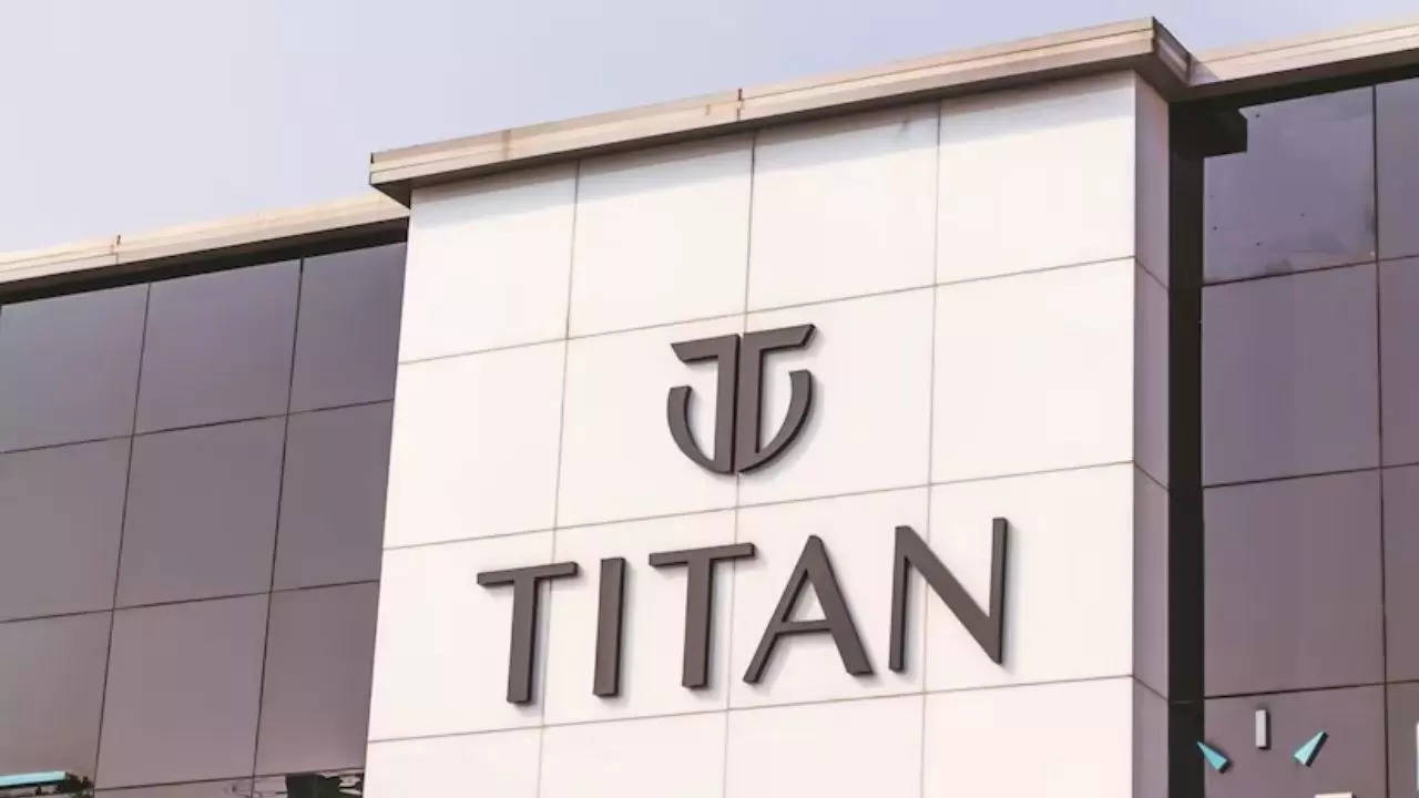 Titan Share Target Price