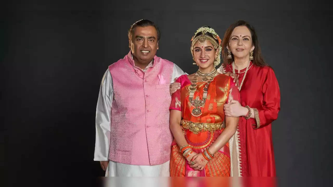 Mukesh Ambani Radhika Merchant.