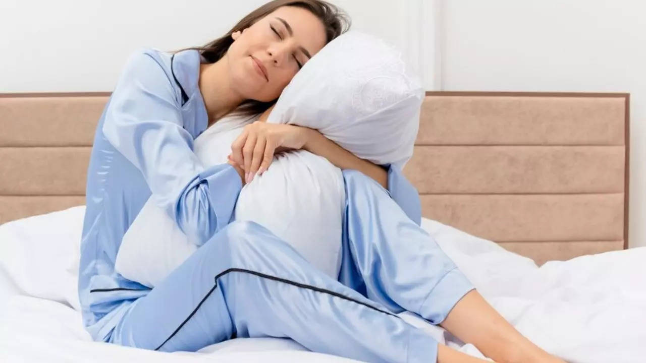 Benefits Of Sleeping With Pillow Between Legs