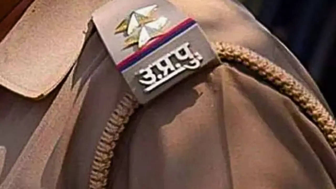 Two constables assaulted a female constable in Rampur