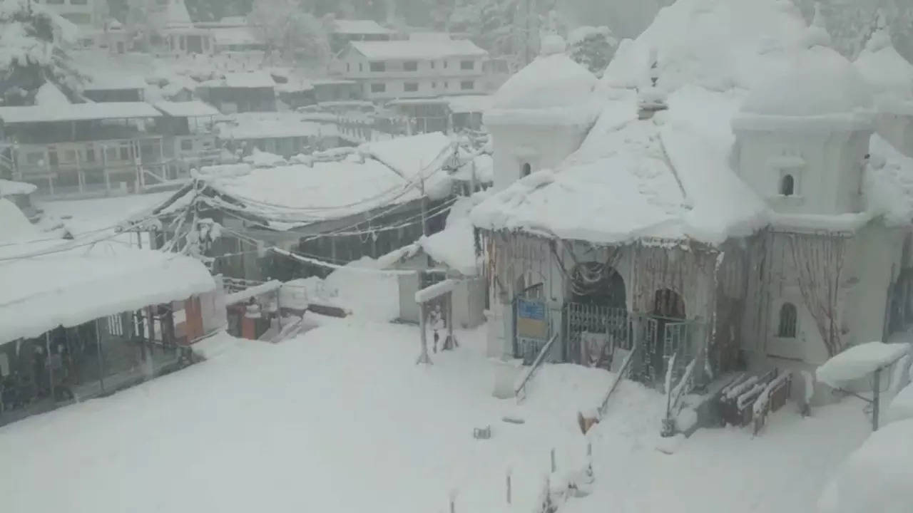 Snowfall in Uttarkashi