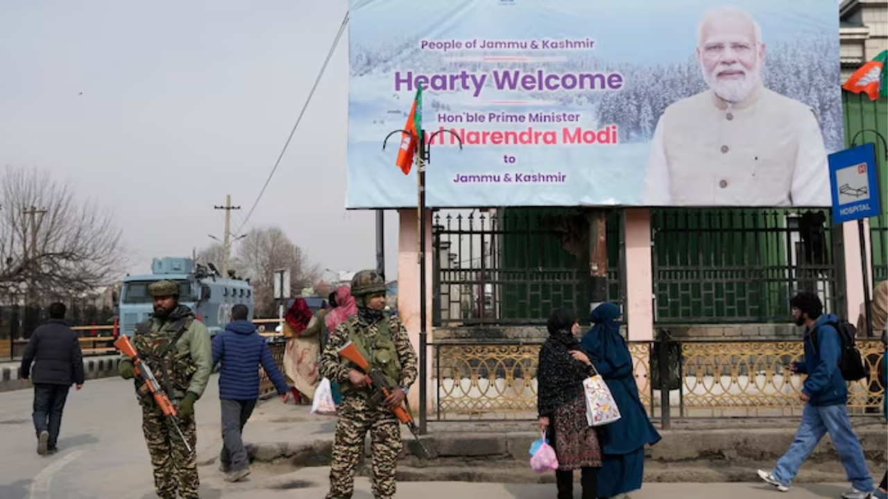 Modi in kashmir