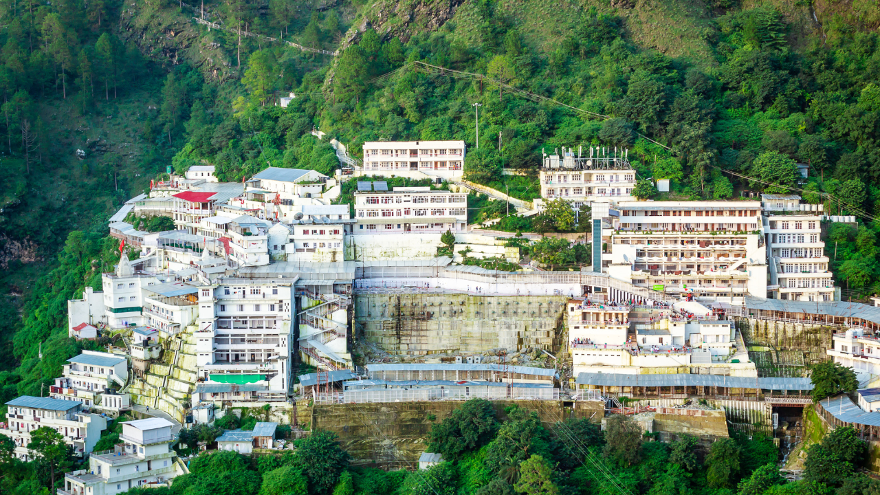 IRCTC Vaishno devi tour package, vande bharat train, how to reach vaishno devi