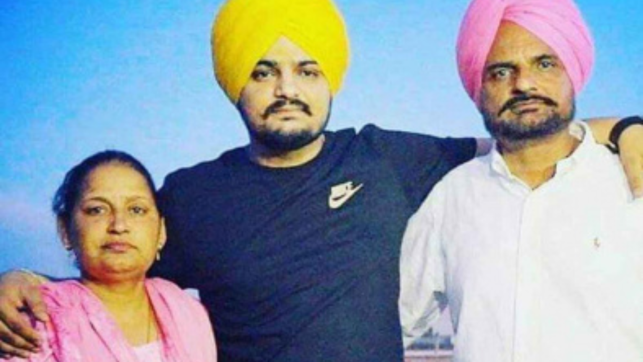 Sidhu Moose Wala's mother hospitalized