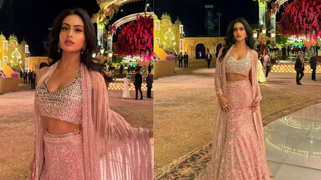 nysa devgn in manish malhotra pink lehenga photos