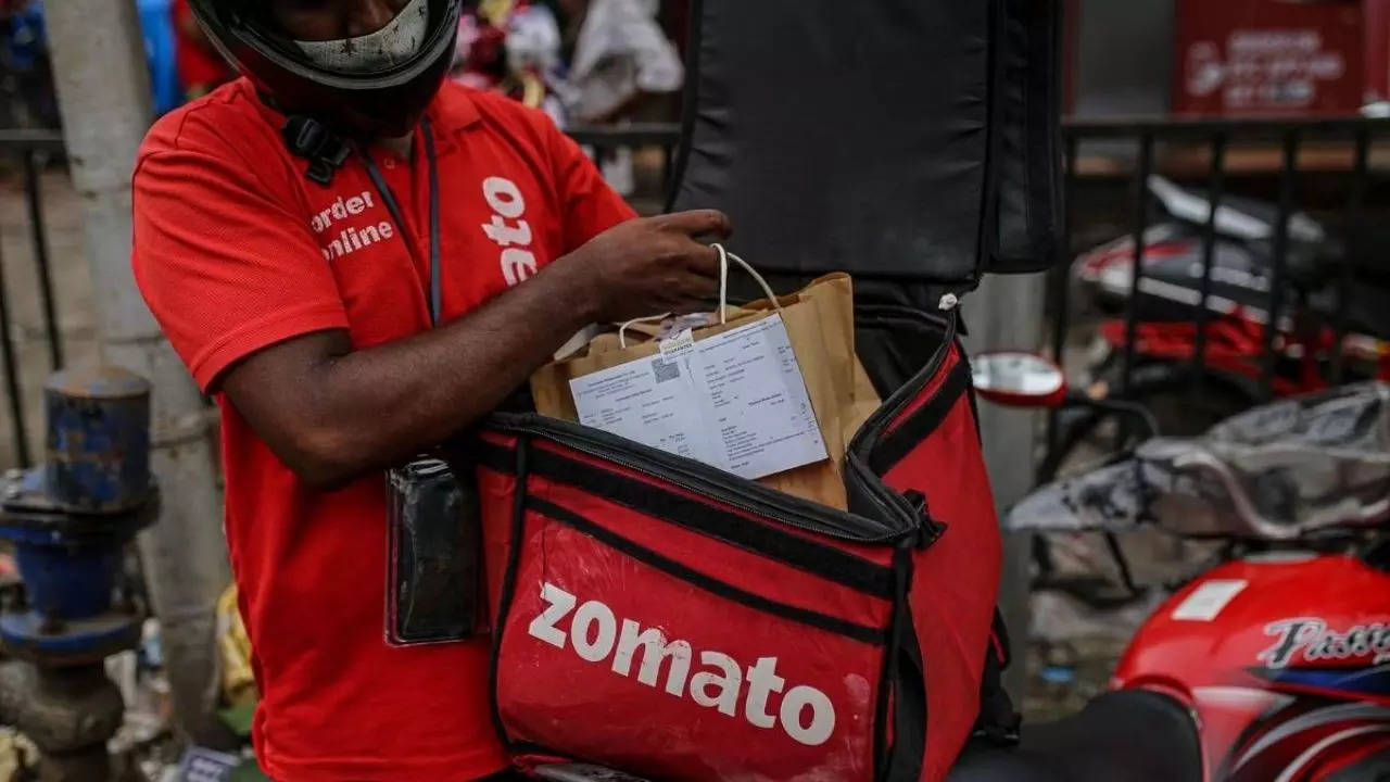 Zomato Rolls Back Green Uniform