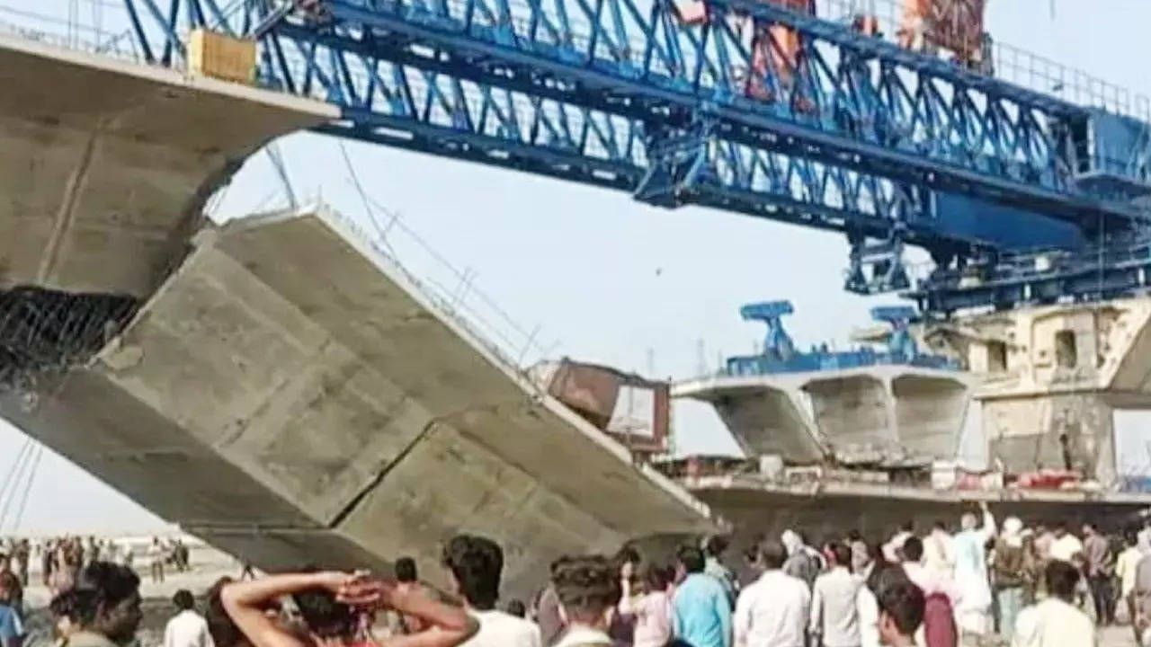 Under Construction Bridge Slab Fell in Supaul Bihar