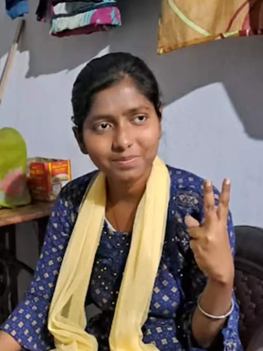 Bihar board 12th Topper 2023 komal kumari whose father runs a Atta ...