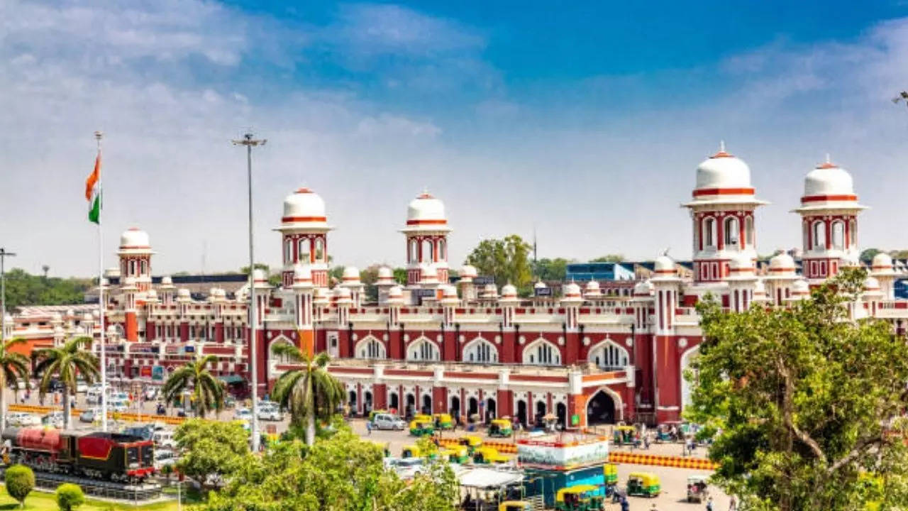 Hotel like facilities available at Lucknow Charbagh Railway Station