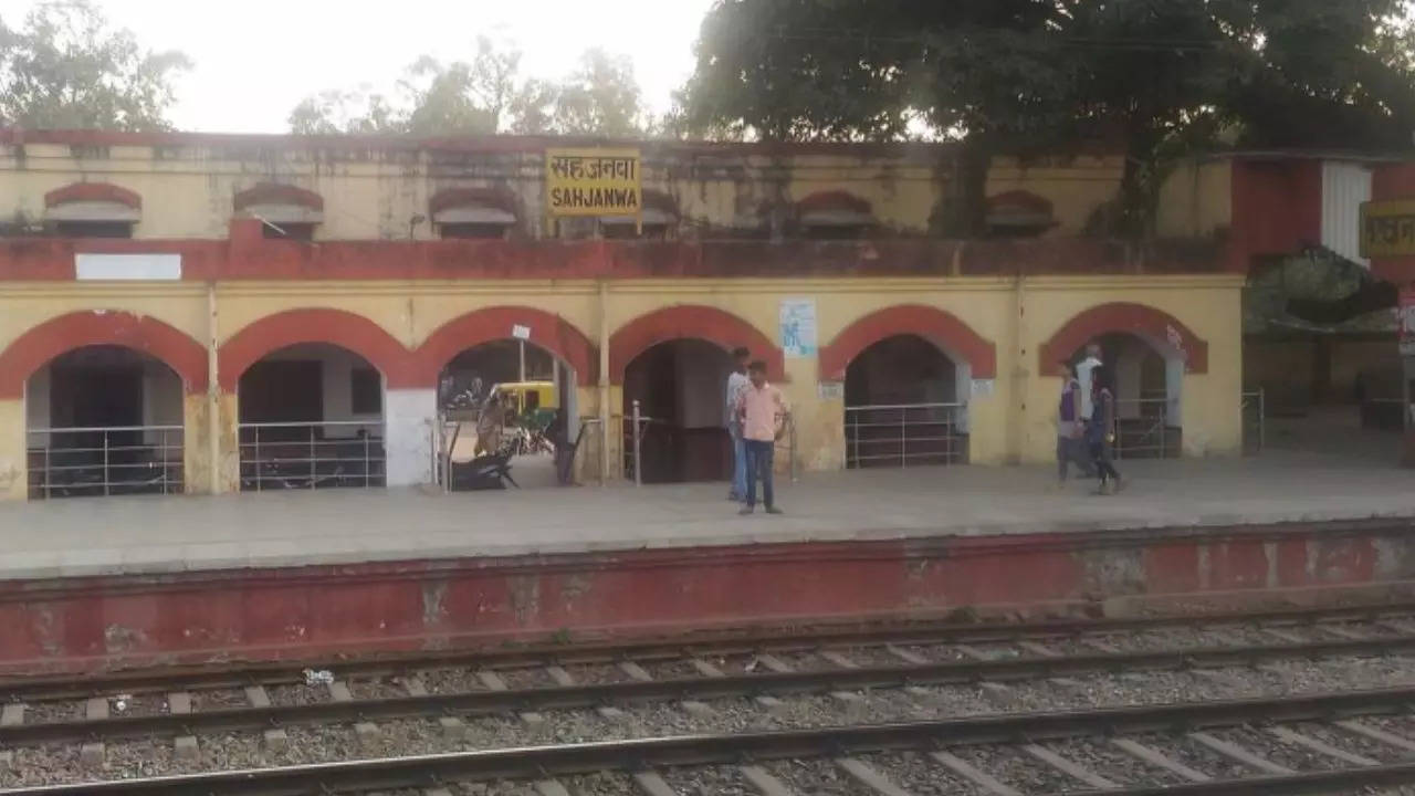 Sahjanwan Railway Station