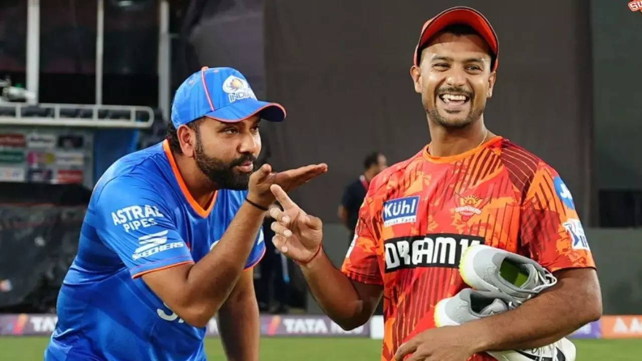 Rohit Sharma flying kiss to Mayank Agarwal, IPL 2024, IPL, SRH vs MI, MI vs SRH, Rohit Sharma flying kiss to Mayank Agarwal, Rohit Sharma vs Mayank Agarwal, Mayank Agarwal, Harshit Rana, Mumbai Indians, sunrisers hyderabad, Mumbai Indians vs sunrisers hyderabad, Harshit Rana fined, Harshit Rana, IPL 2024, Indian premier league 2024, KKR vs SRH, Cricket News, Cricket News Today, Cricket News in Hindi, Sports News in Hindi,