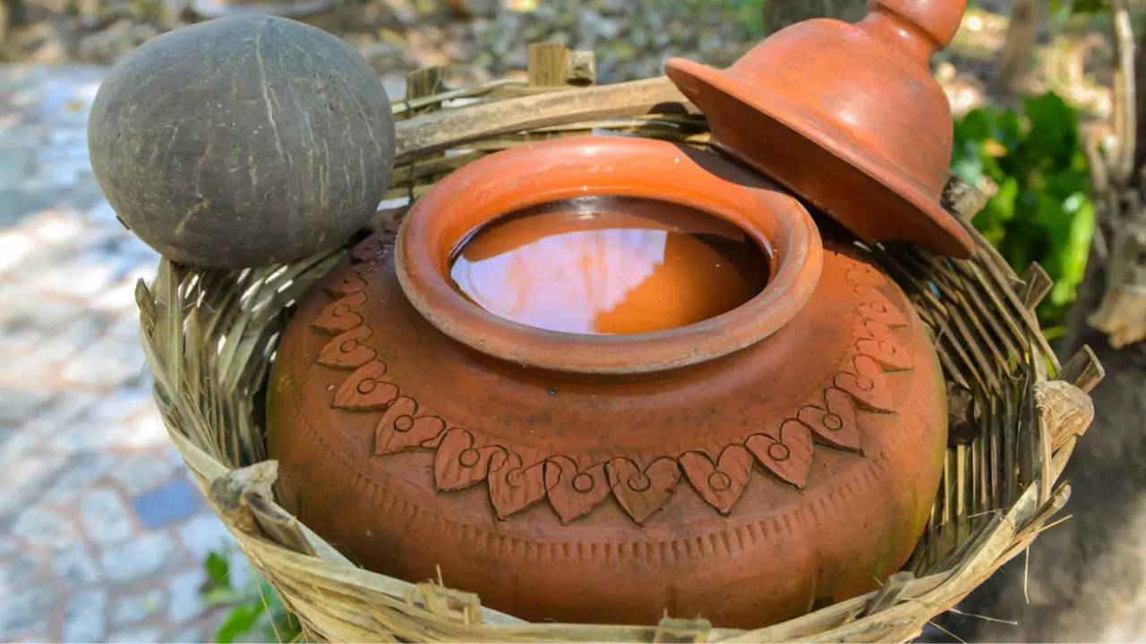 Mistakes To Avoid While Drinking Water From Earthen Clay Pot