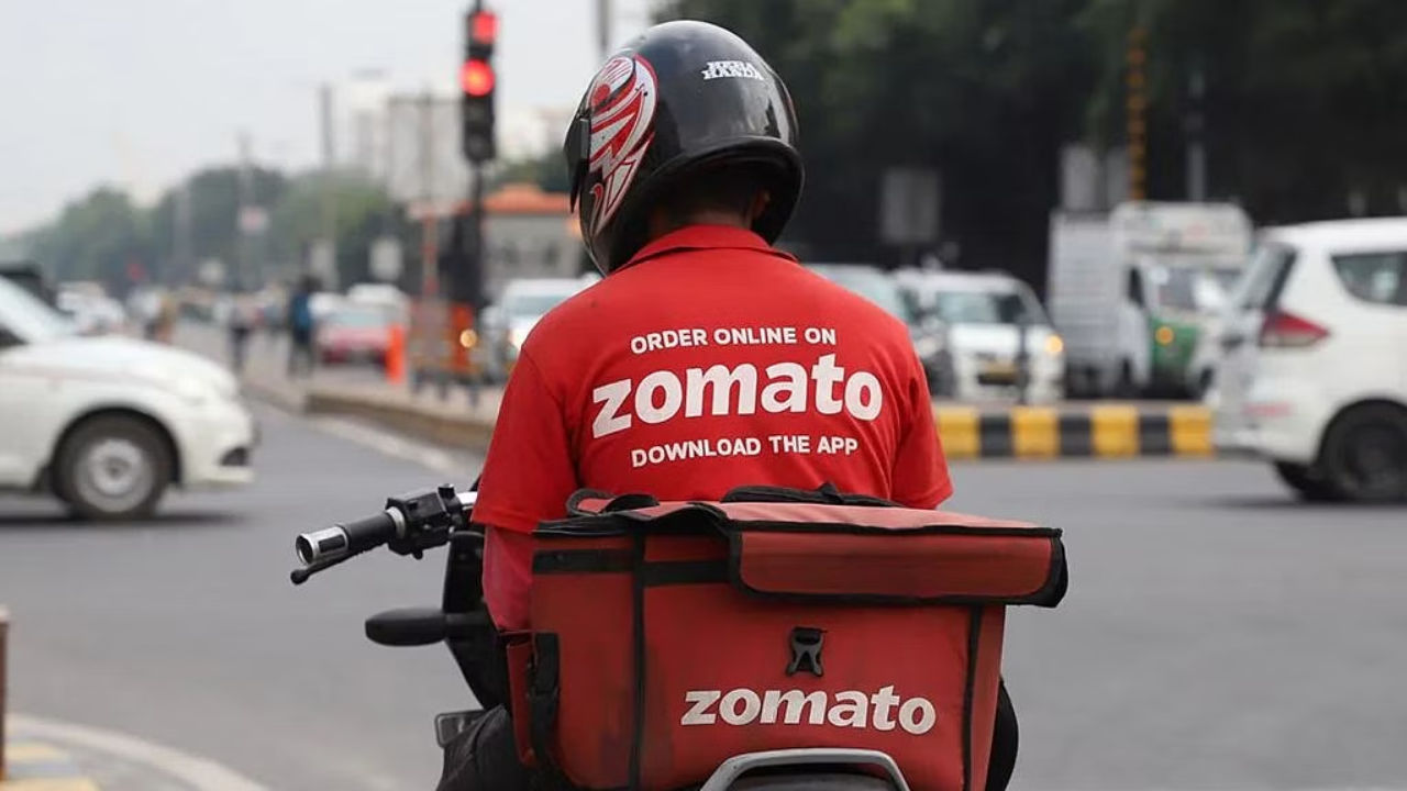 Zomato Share Price: जोमैटो को मिला 23.26 करोड़ रुपये का GST नोटिस, जानें कंपनी का क्या है कहना