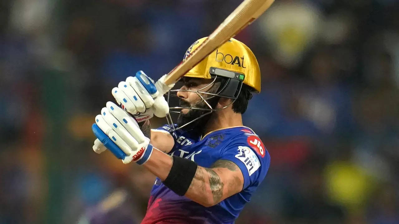 Virat Kohli Just 132 Runs Away From IPL Record