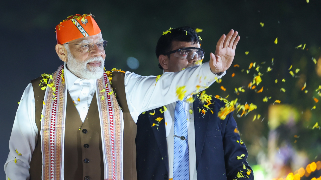 PM Modi Road show in Ghaziabad today