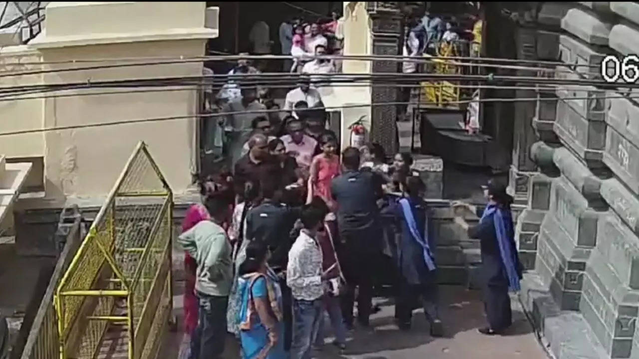 Ujjain Mahakal Temple fight