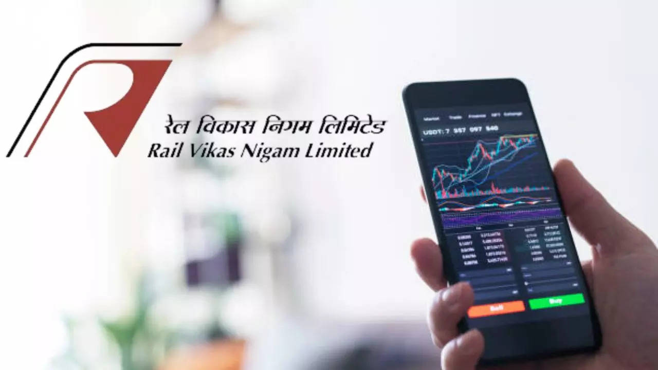 RVNL Share Price: 1 साल में 260% रिटर्न! एक्सपर्ट ने इस लेवल पर दी रेलवे पीएसयू स्टॉक खरीदने की राय