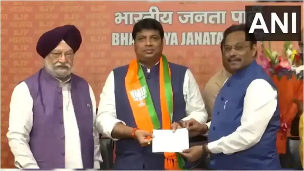 Rohan Gupta joins BJP