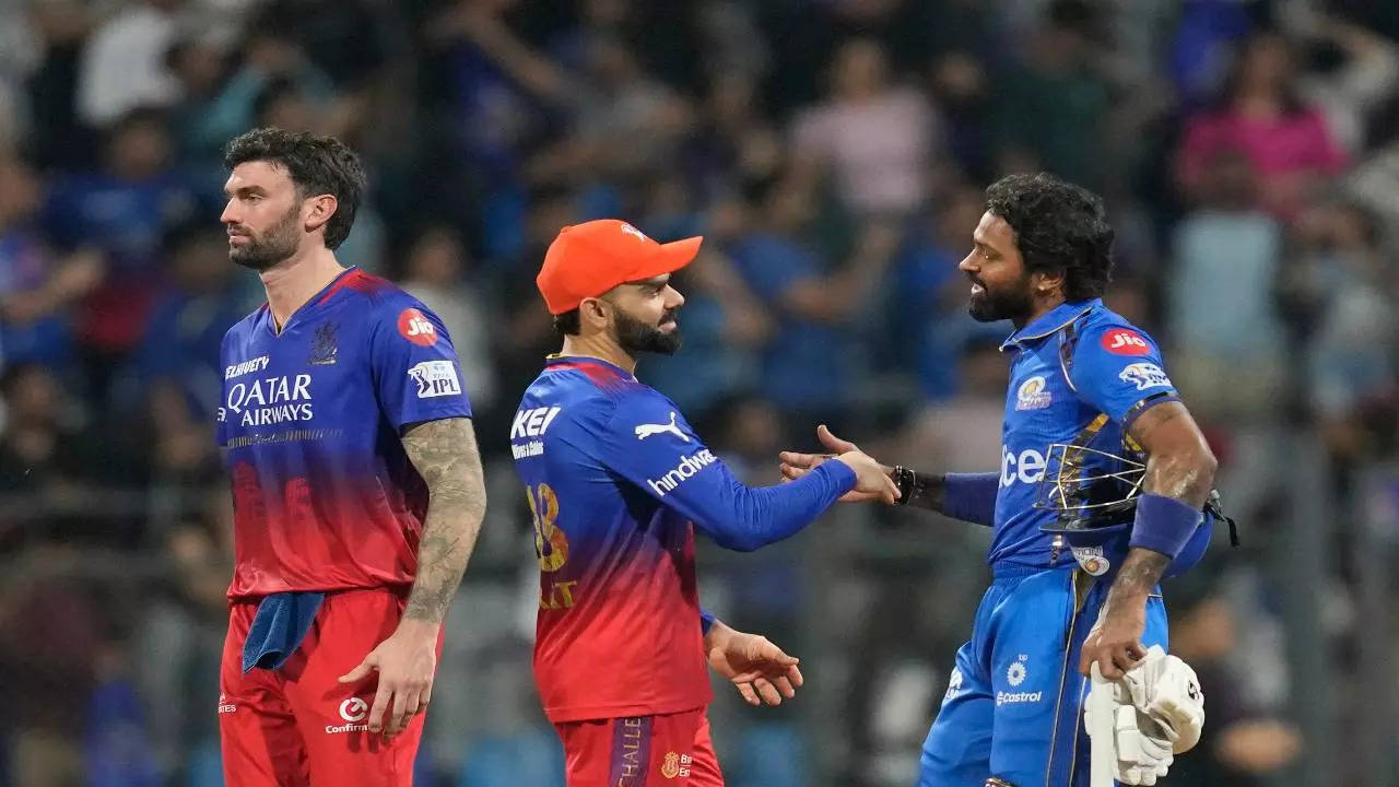 RCB Vs MI Highlights: हार्दिक पांड्या ने जड़ा विजयी छक्का, मुंबई इंडियंस ने आरसीबी को 7 विकेट से रौंदा