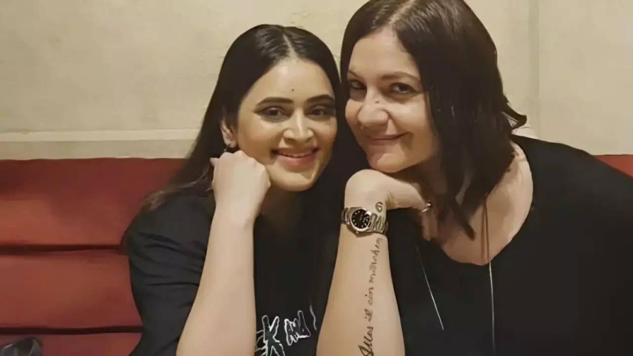 pooja bhatt and bebika