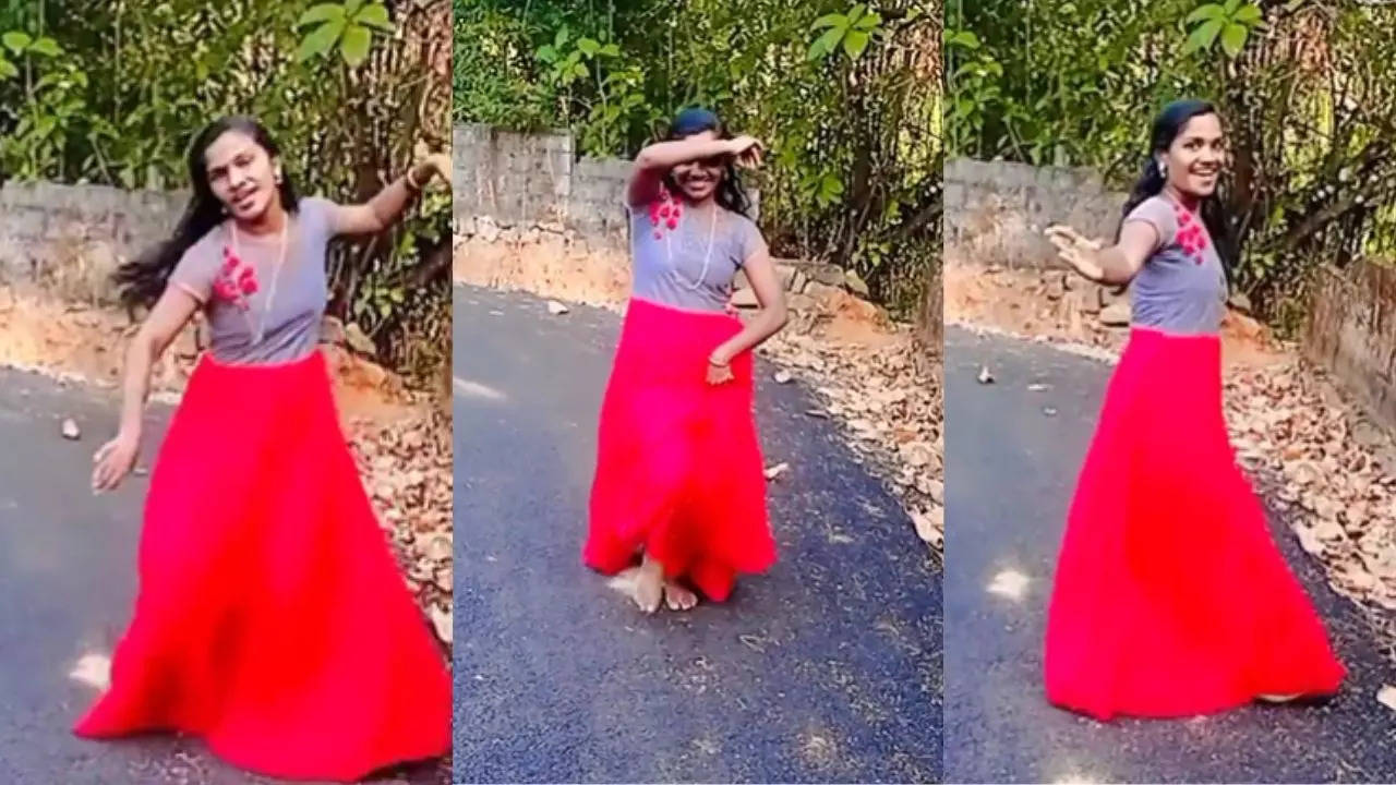 Girl Dance On Madhuri Dixit Song