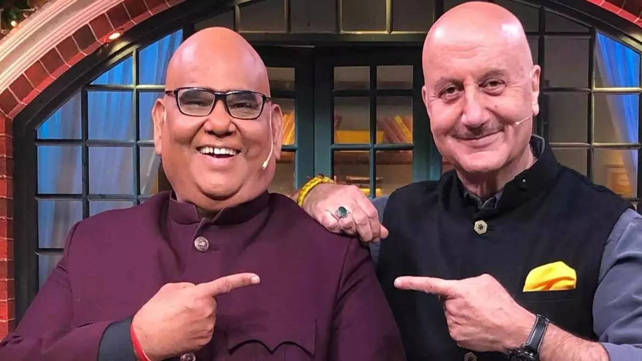 Anupam Kher  emotional post on Satish Kaushik Birth Anniversary