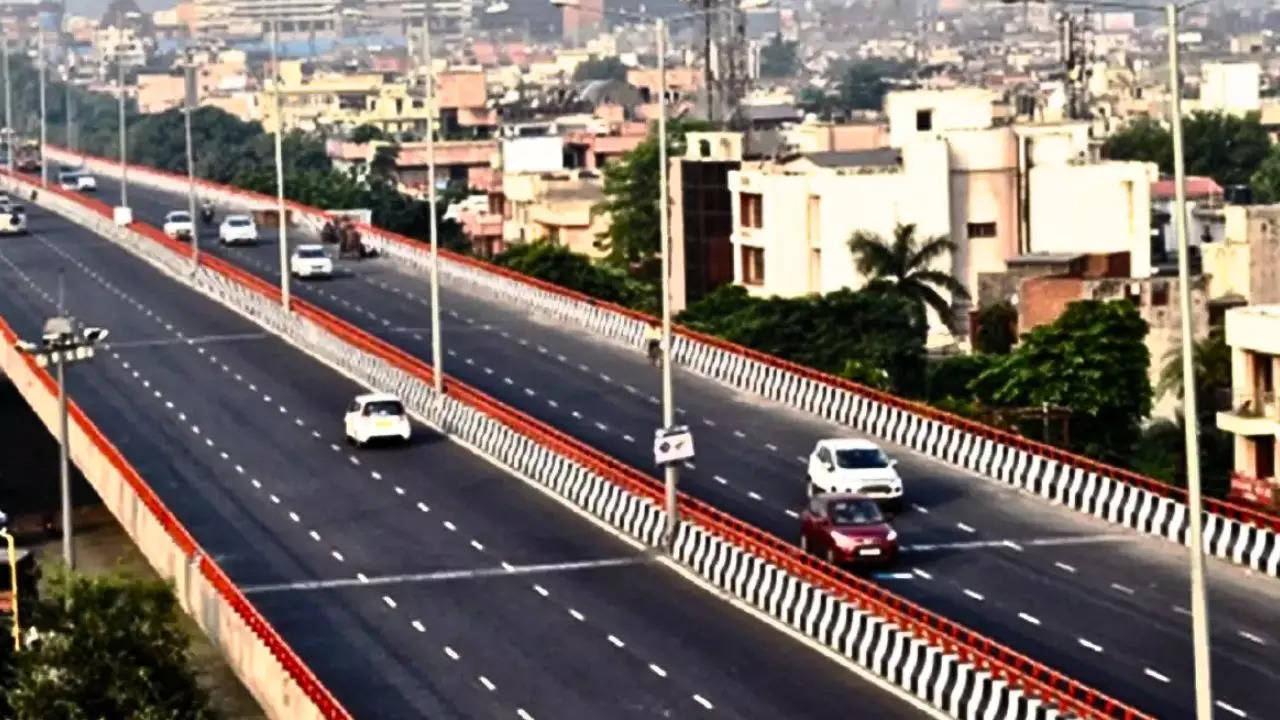 Noida Authority will complete the Resurface work of Sector 18 to 61 elevated road