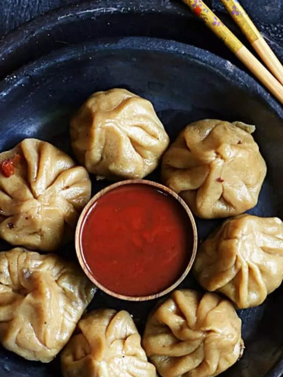 कुकर या कढ़ाई में ऐसे बनाएं वेज मोमोज, मिलेगा Street Food जैसा स्वाद