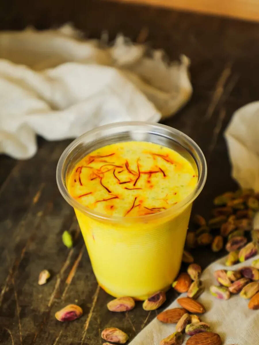 दूध में केसर मिलाकर पीने से क्या फायदा है? Benefits Of Drinking Kesar