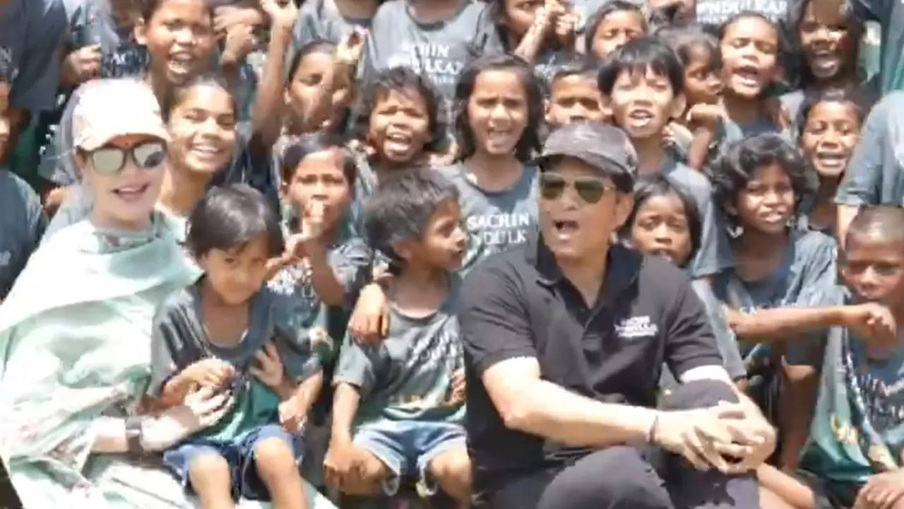 Sachin Tendulkar Celebrates Birthday With ST Foundation Children