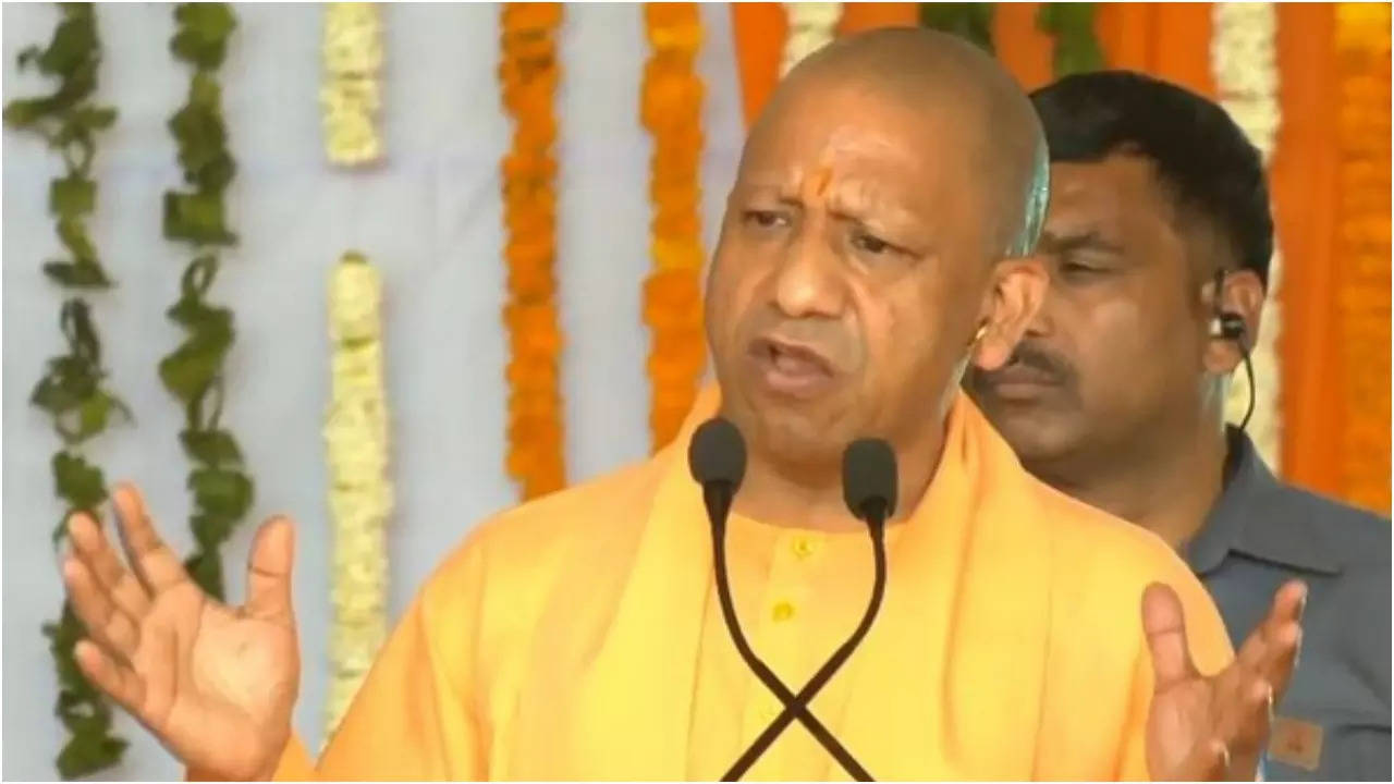 Yogi Adityanath On Inheritance Tax: विरासत टैक्स वाले बयान पर सीएम योगी ने कांग्रेस को सुनाई खरी-खरी, जानिए क्या-क्या कहा